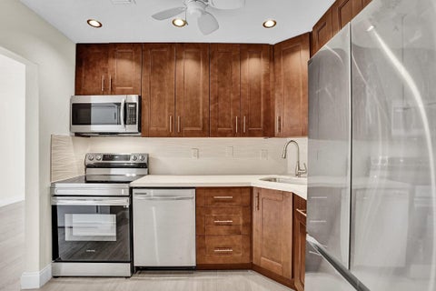 Tiny photo for 3115 Oakland Shores Drive #E109, Oakland Park, FL 33309 (MLS # F10537856)