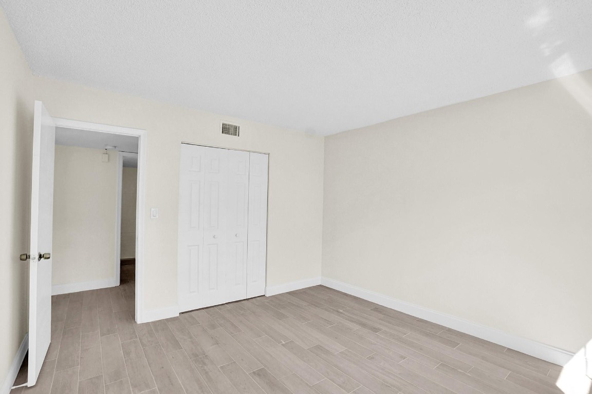 OAKLAND SHORES - Residential