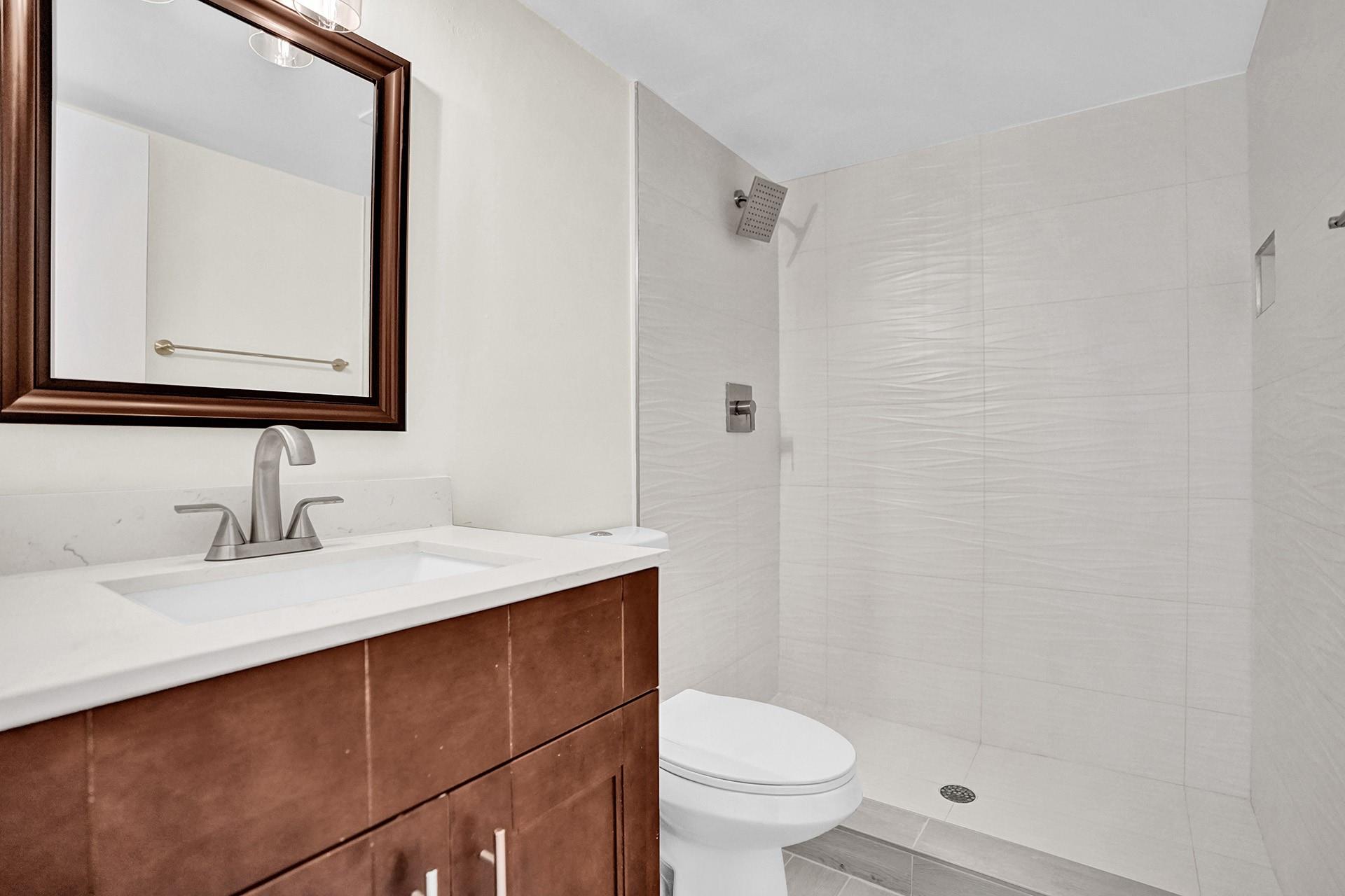 OAKLAND SHORES - Residential