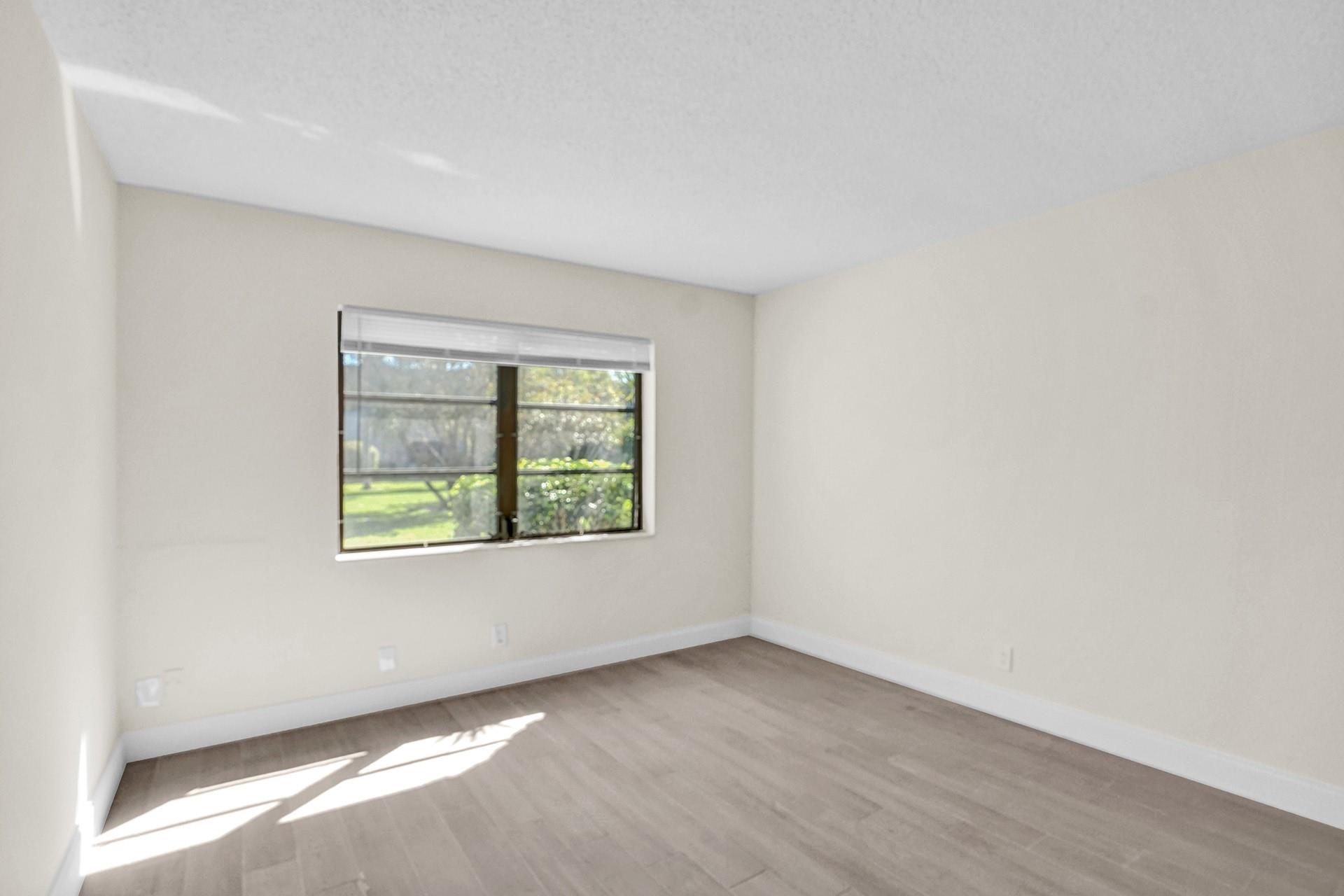 OAKLAND SHORES - Residential