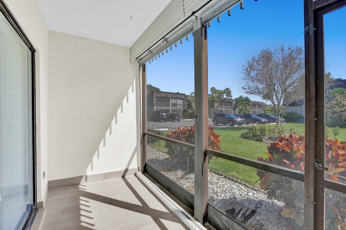 OAKLAND SHORES - Residential