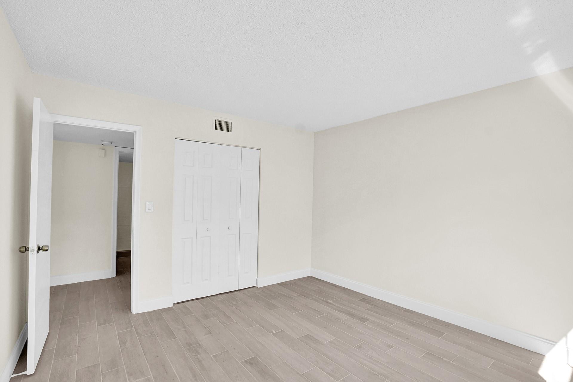 OAKLAND SHORES - Residential