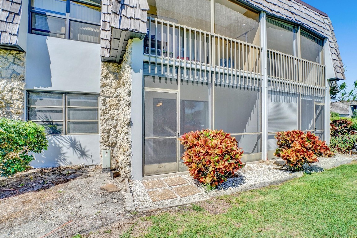 OAKLAND SHORES - Residential