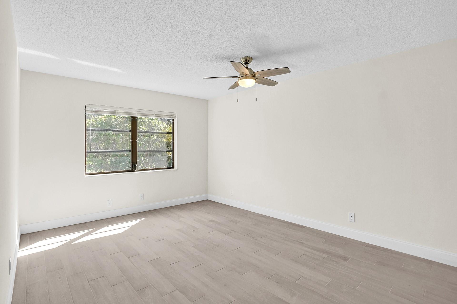 OAKLAND SHORES - Residential