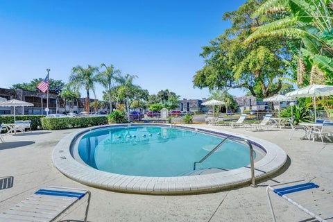 Tiny photo for 3115 Oakland Shores Drive #E109, Oakland Park, FL 33309 (MLS # F10537856)
