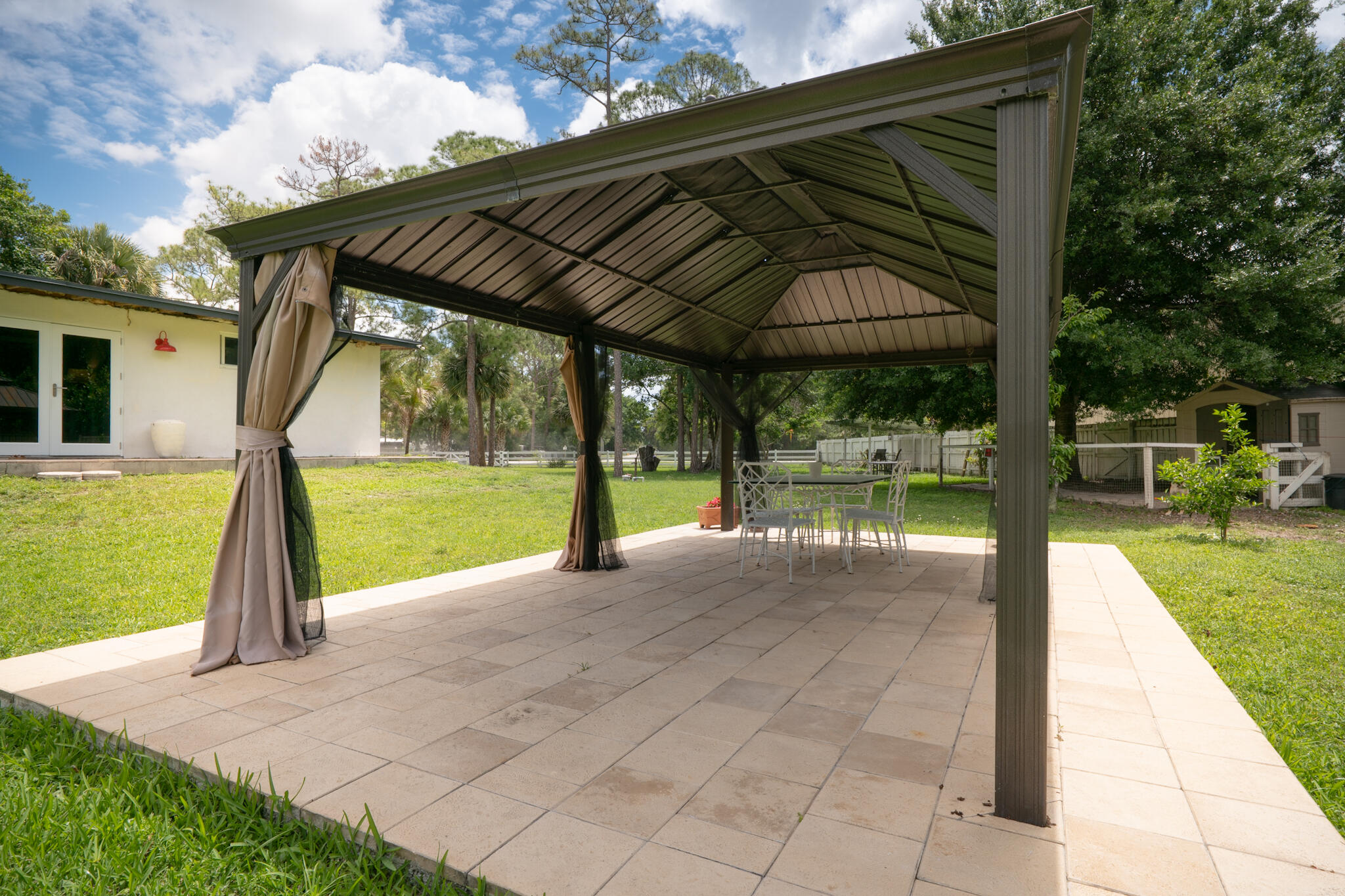 ACREAGE - Residential