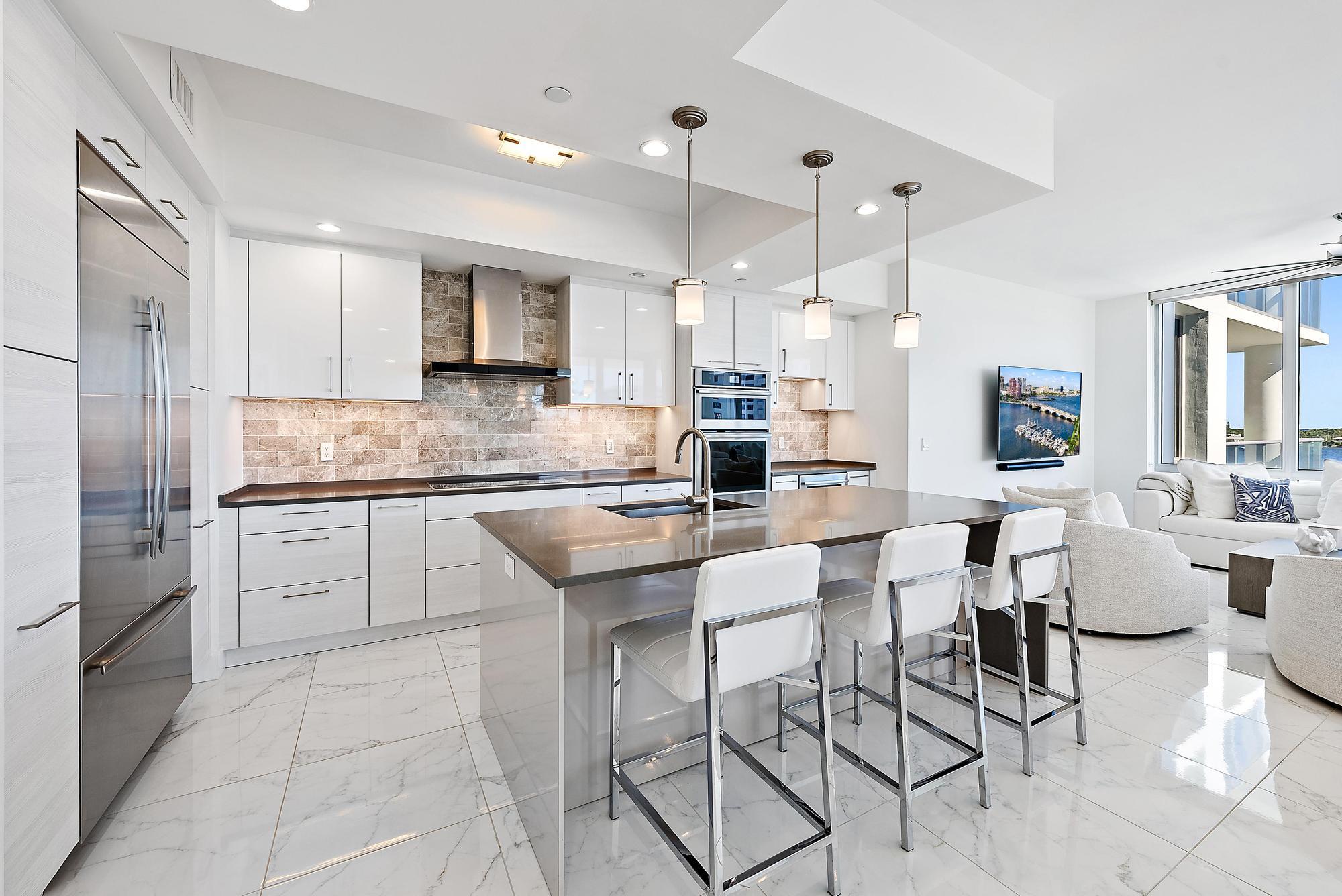 2 Water Club Way 603