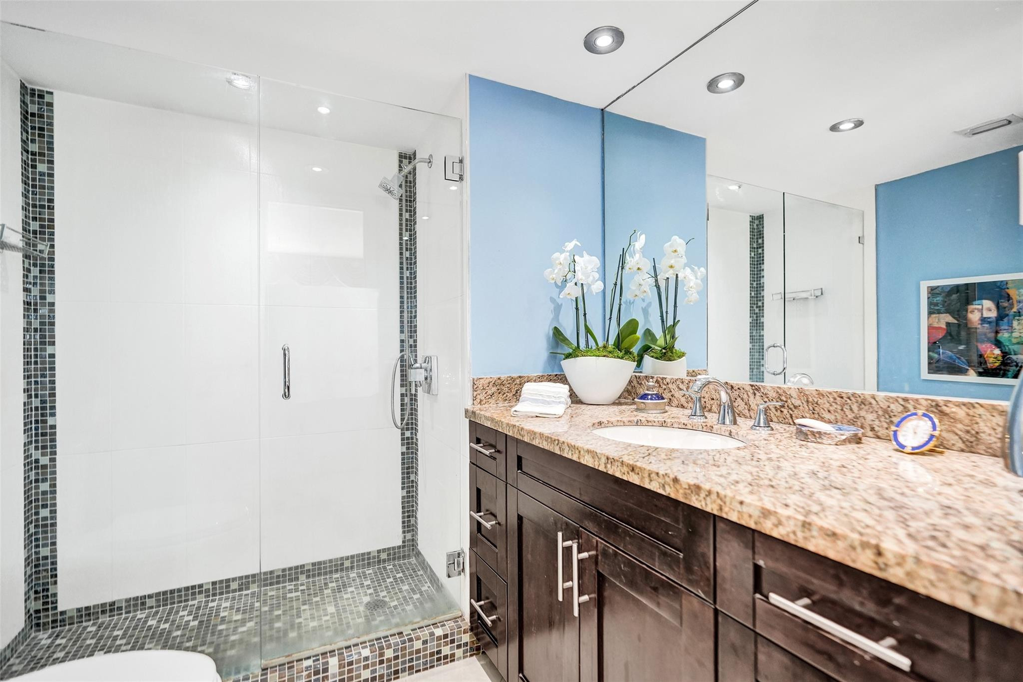 EMBASSY TOWER INC CONDO - Residential