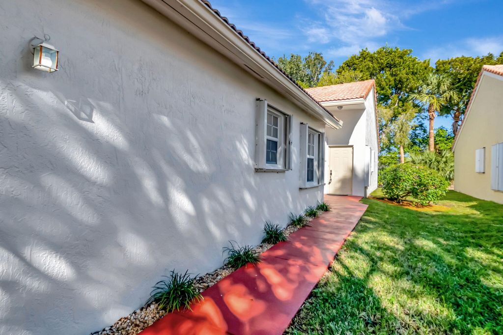 Photo of 6065 Petunia Road, Delray Beach, FL 33484 (MLS # R11043960)