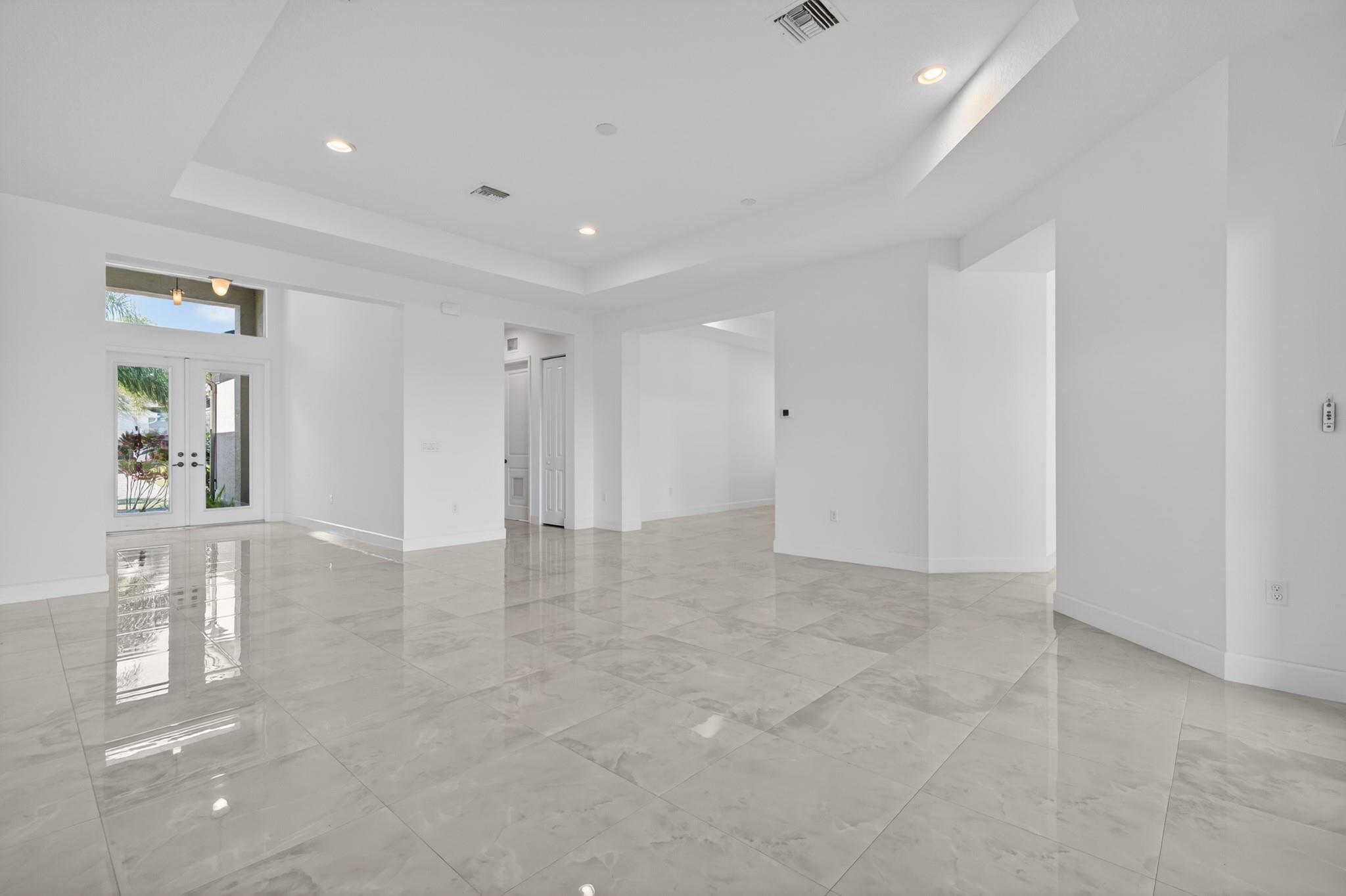 RIVERLAND - Residential Lease