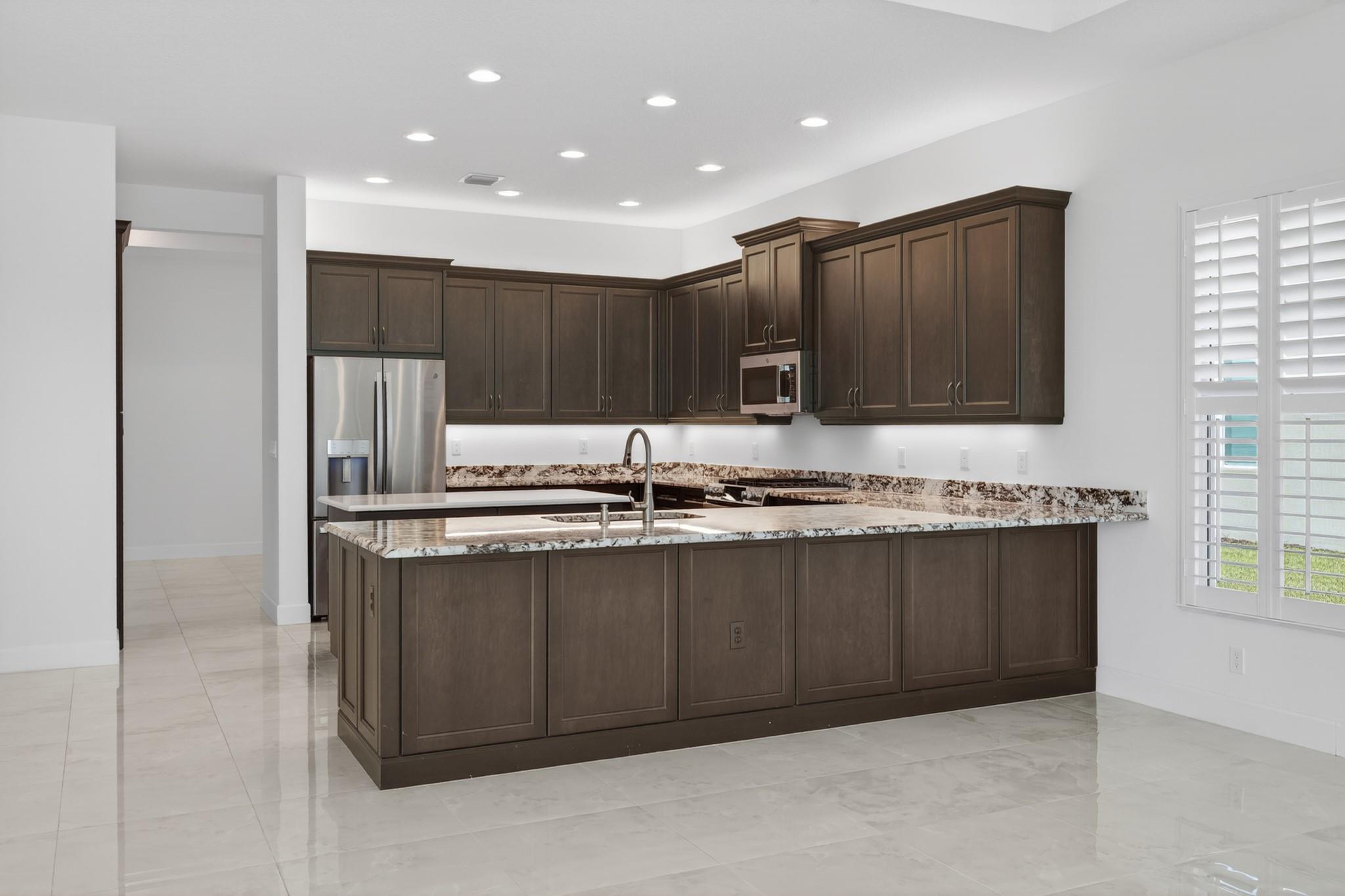 RIVERLAND - Residential Lease