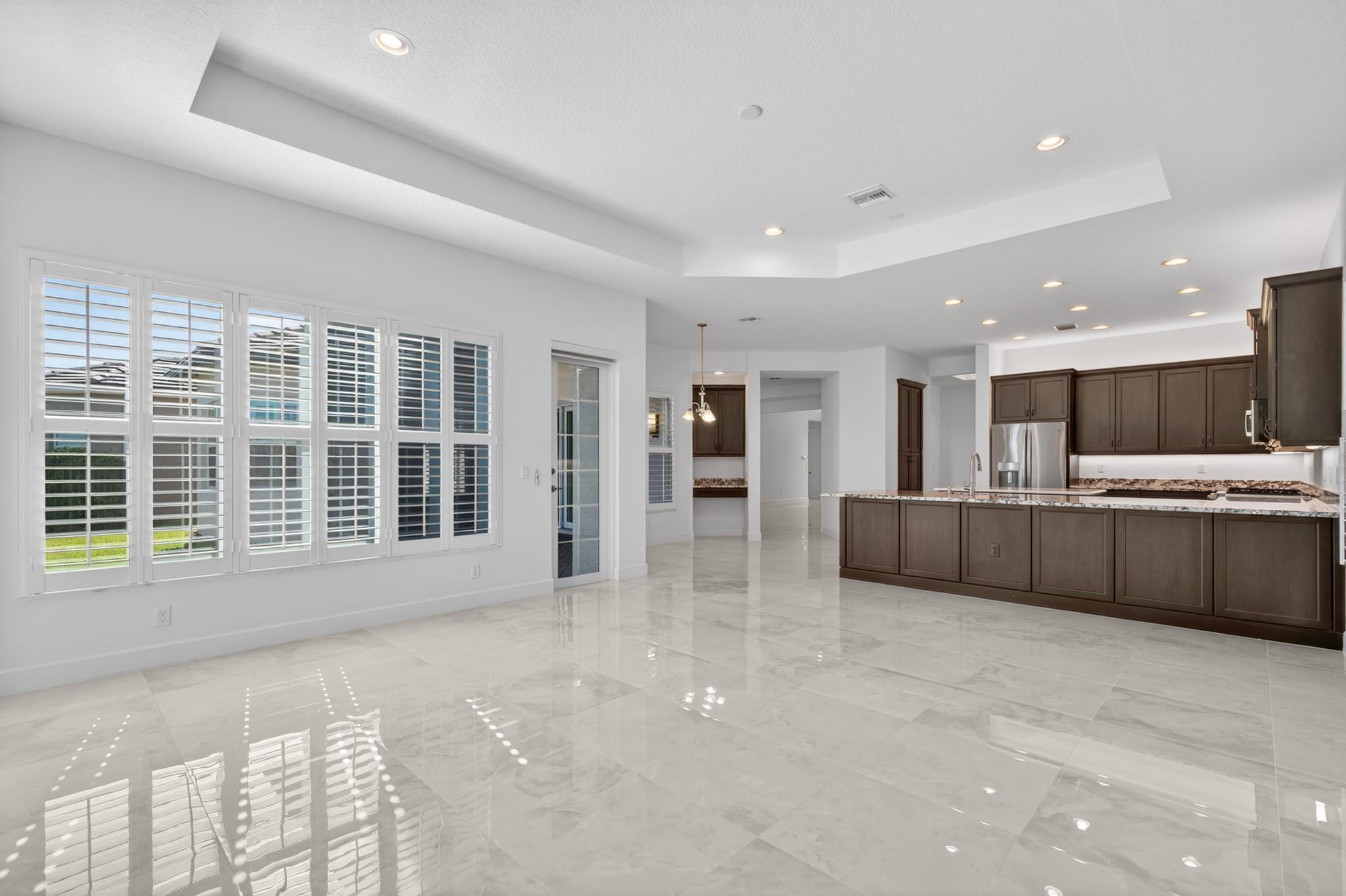 RIVERLAND - Residential Lease