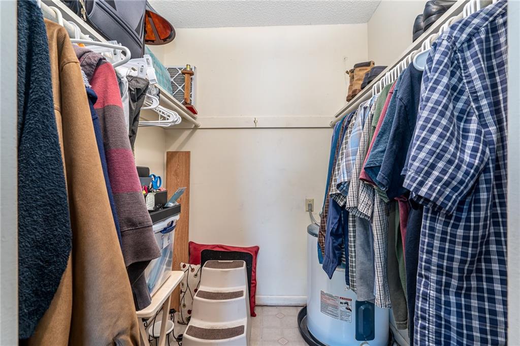 OAKLAND GROVE VILLAGE - Residential