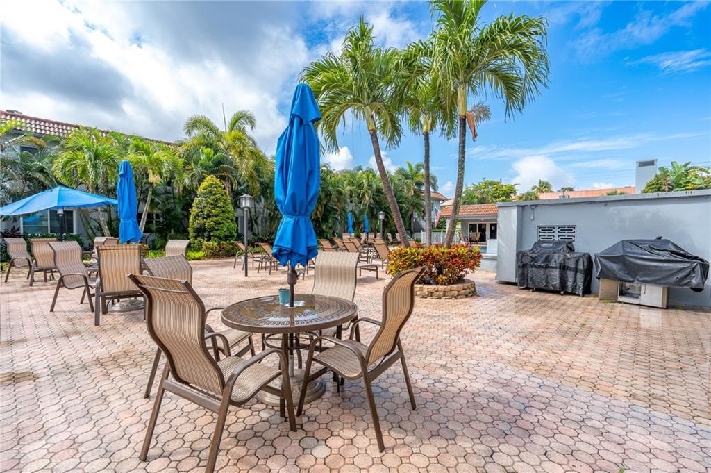 OAKLAND GROVE VILLAGE - Residential