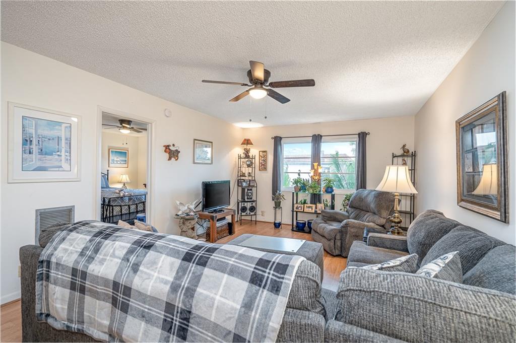 OAKLAND GROVE VILLAGE - Residential