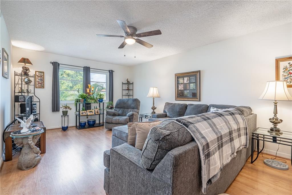 OAKLAND GROVE VILLAGE - Residential