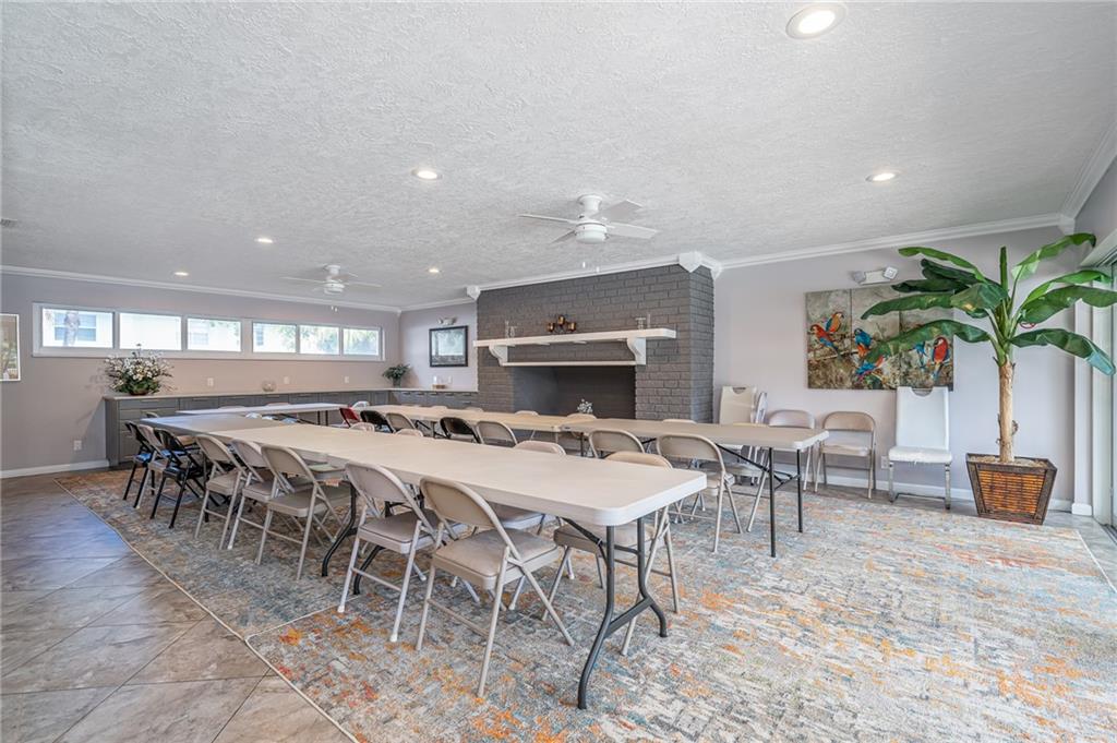 OAKLAND GROVE VILLAGE - Residential