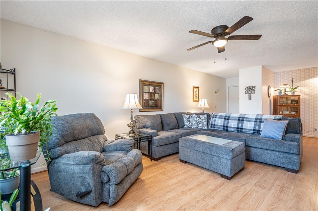 OAKLAND GROVE VILLAGE - Residential