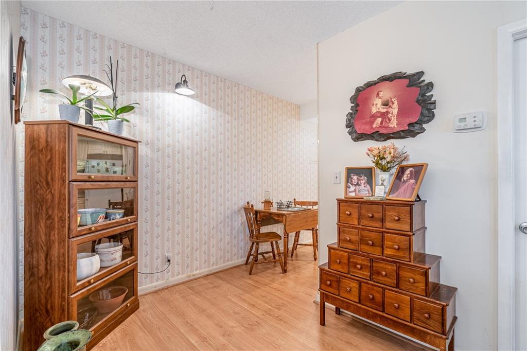 OAKLAND GROVE VILLAGE - Residential