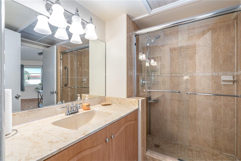 OAKLAND GROVE VILLAGE - Residential