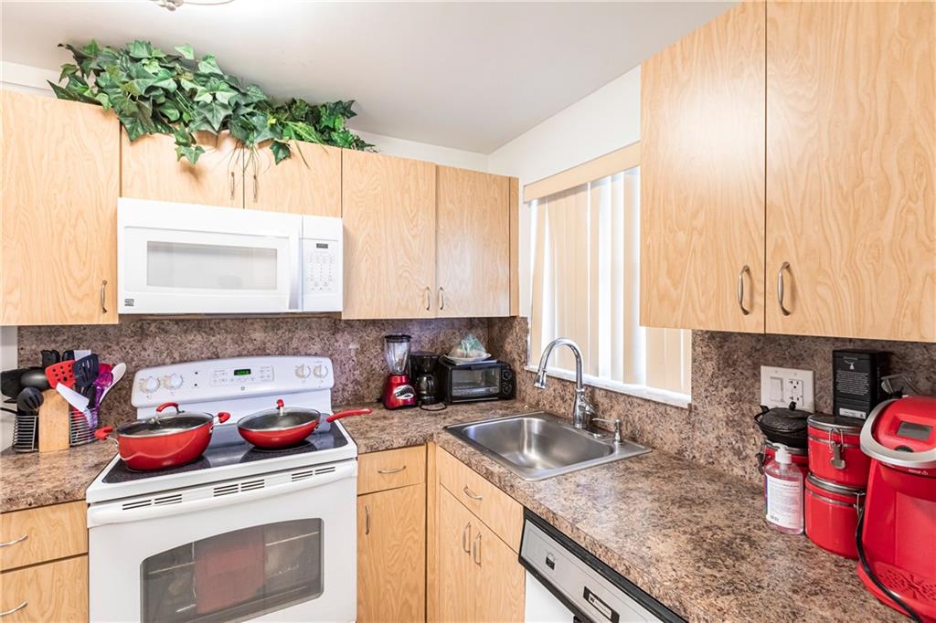 Sunrise Lakes - Residential