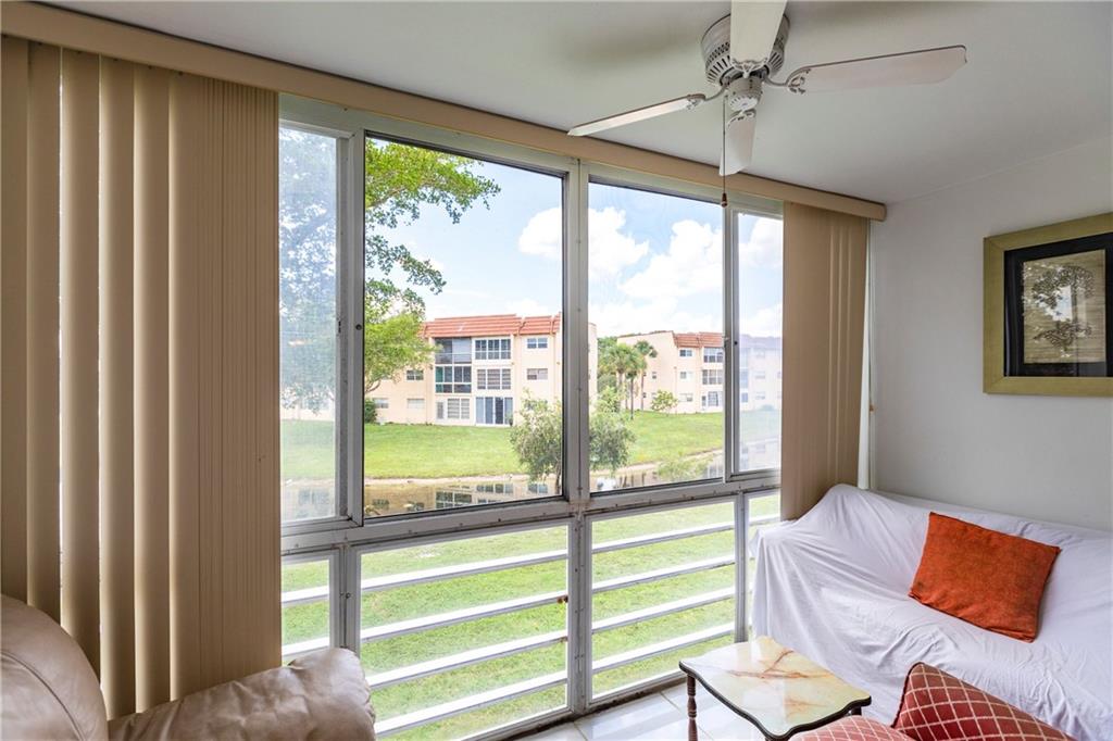 Sunrise Lakes - Residential