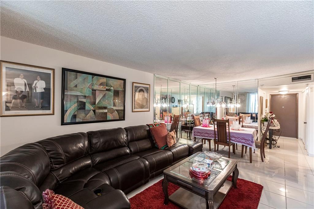 Sunrise Lakes - Residential