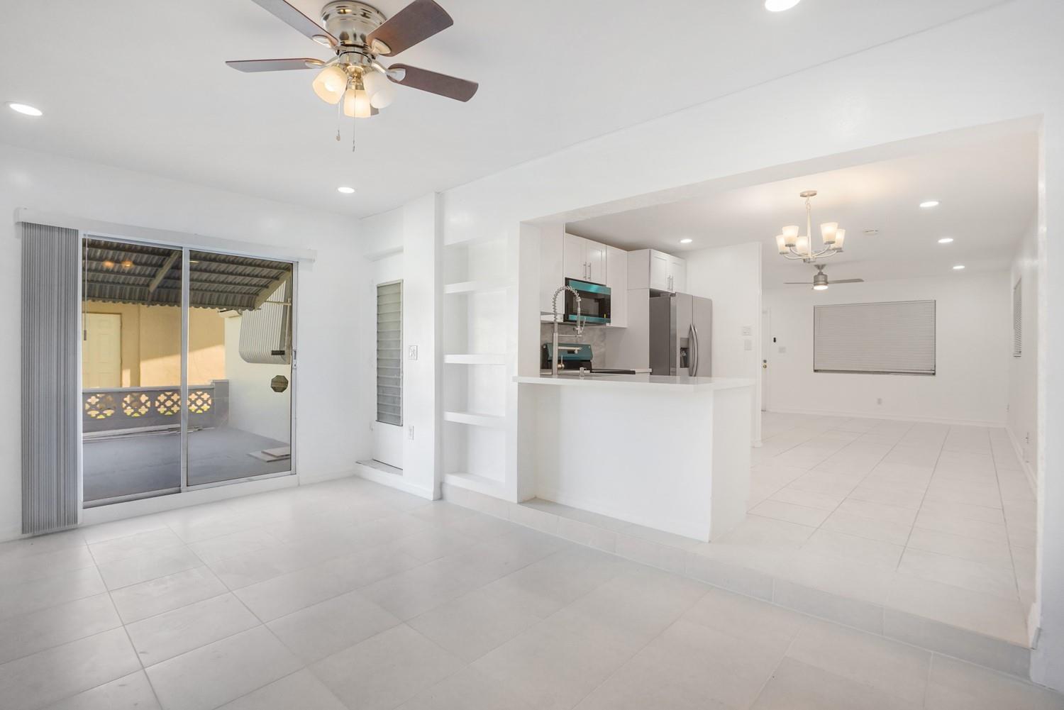 7505 NW 58th St, Tamarac, FL, 33321/$389,900 3 7505 NW 58th St