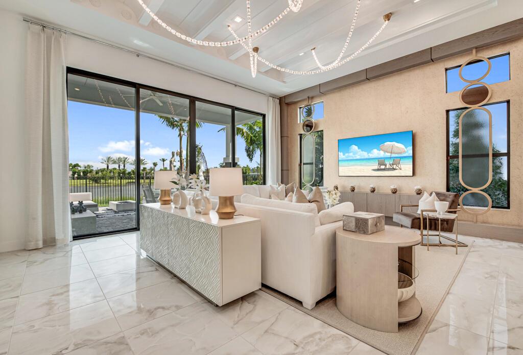 13135 Florida Crane Drive