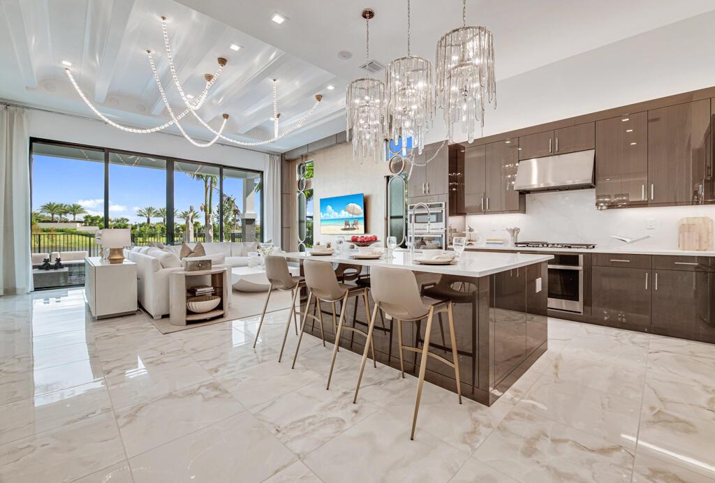 13135 Florida Crane Drive