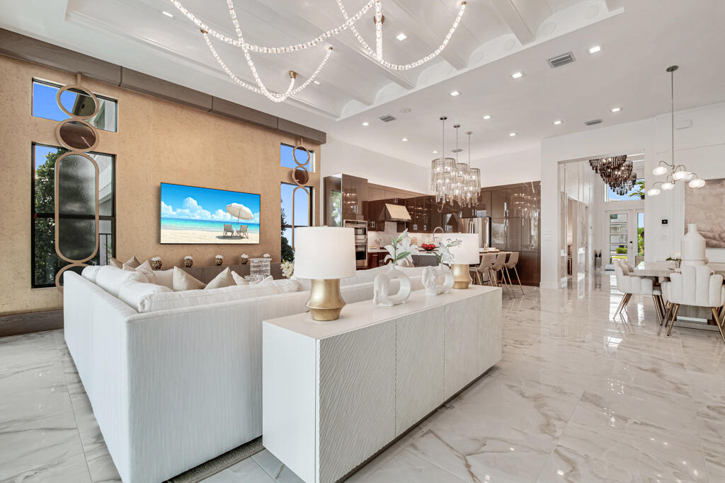 13135 Florida Crane Drive