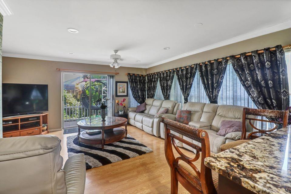 SUGAR POND MANOR OF WELLI - Residential Lease