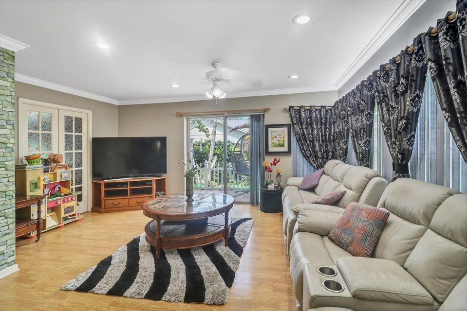 SUGAR POND MANOR OF WELLI - Residential Lease