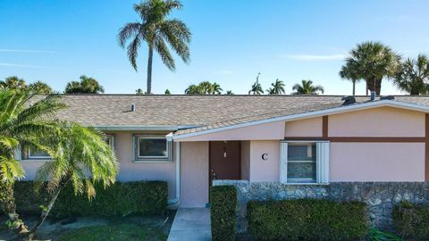 2739 Dudley Drive W C West Palm Beach FL 33415