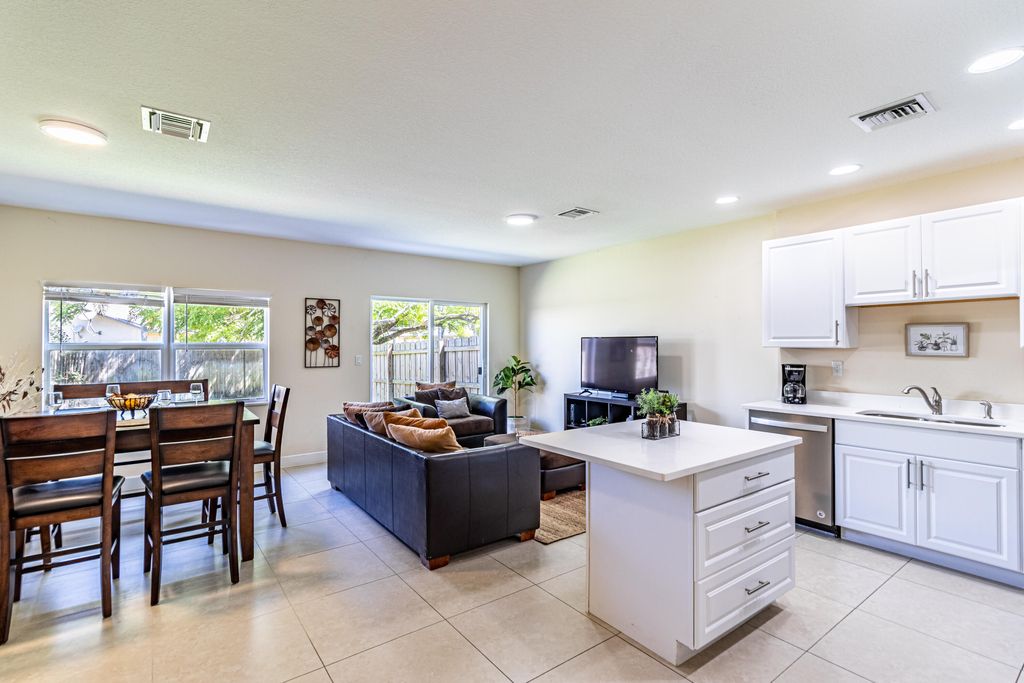 Photo of 12443 Westhampton Circle, Wellington, FL 33414 (MLS # R11022695)