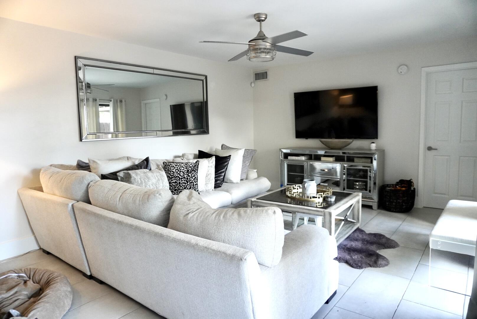 Lakes at Boca Rio - Residential