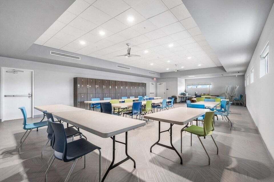 HUNTINGTON POINTE - Residential