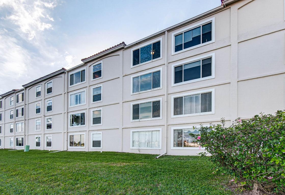 HUNTINGTON POINTE - Residential