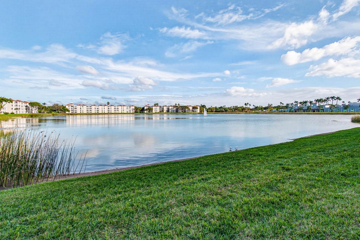 HUNTINGTON POINTE - Residential