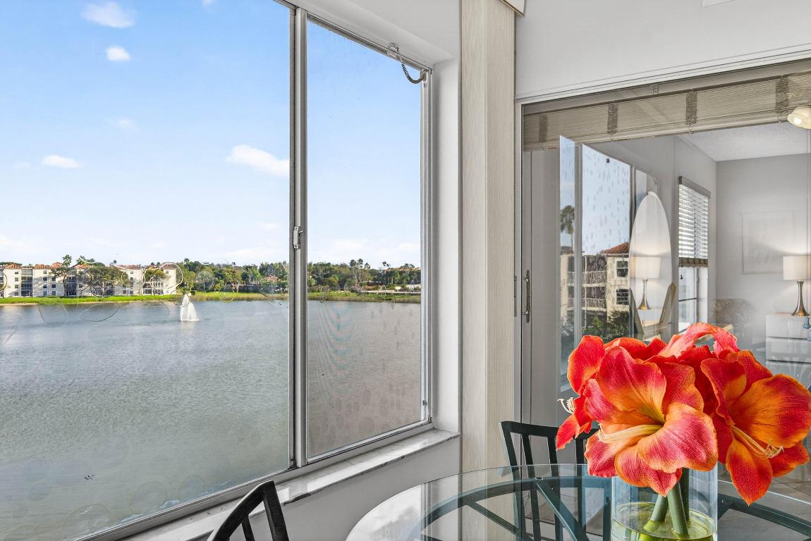 HUNTINGTON POINTE - Residential