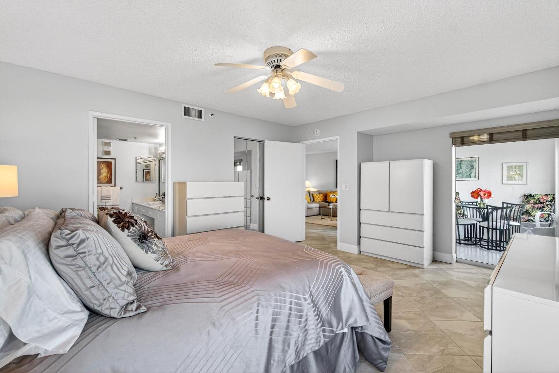 HUNTINGTON POINTE - Residential