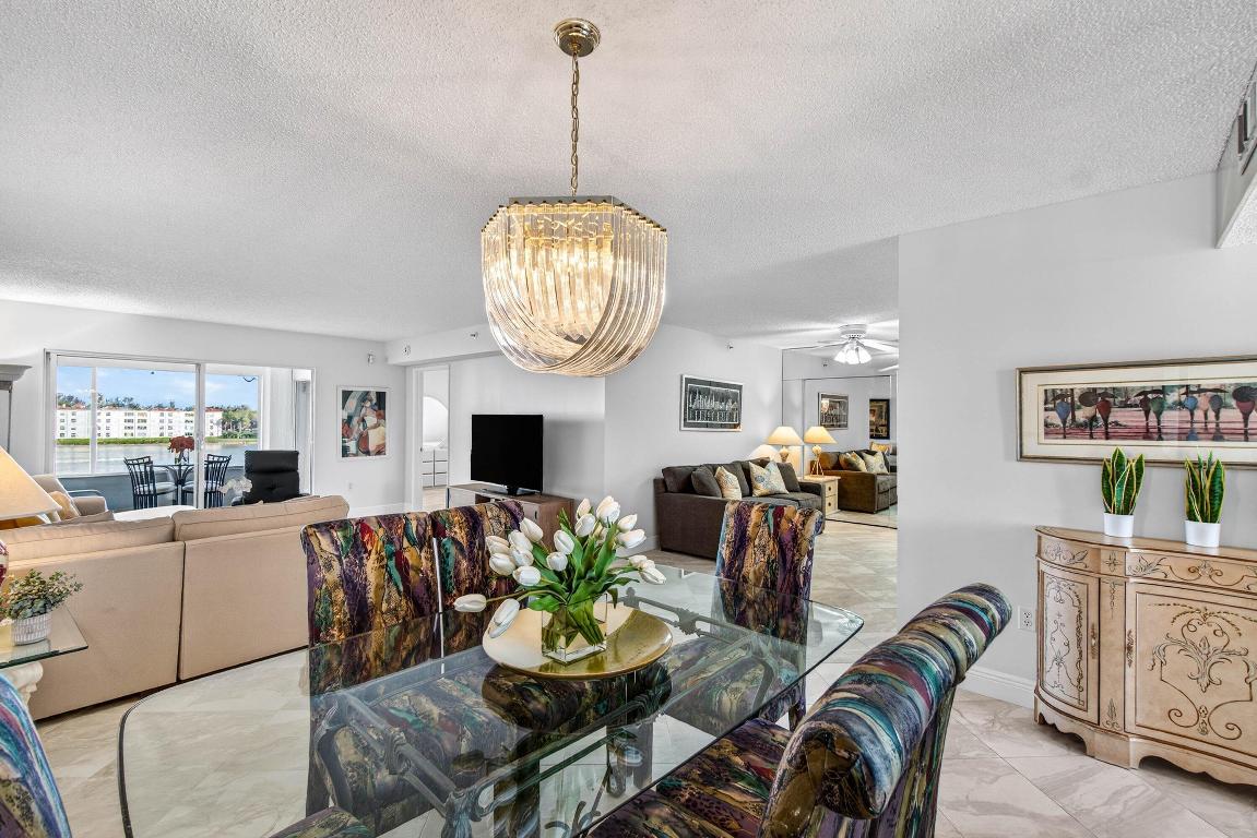 HUNTINGTON POINTE - Residential