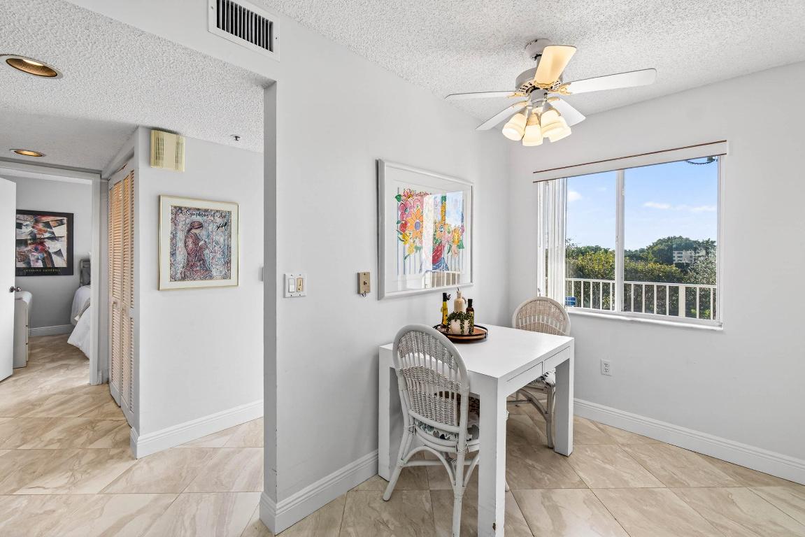 HUNTINGTON POINTE - Residential