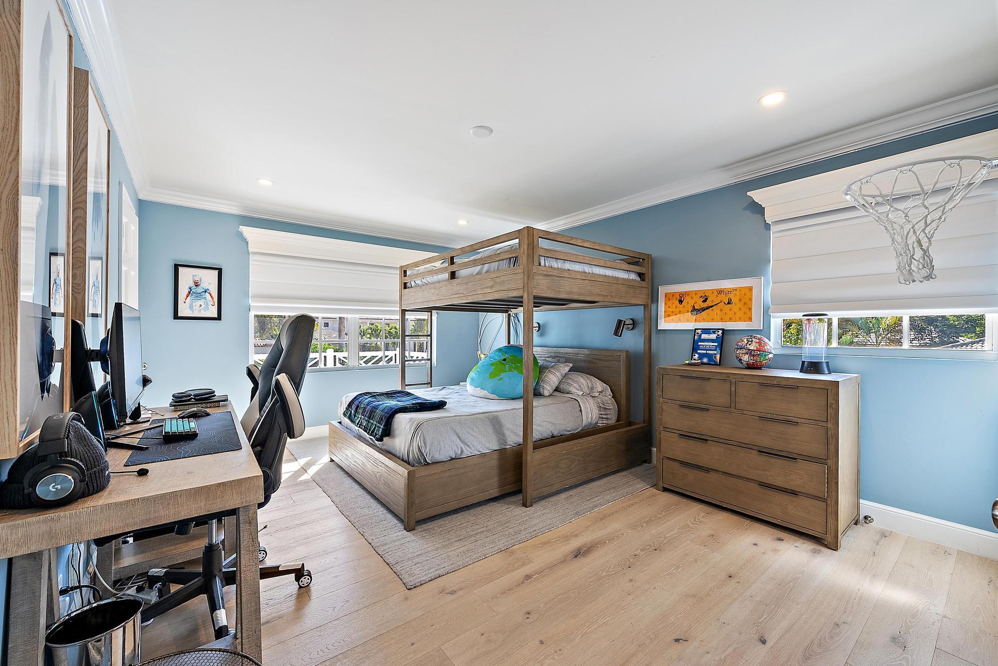 CAPTAINS KEY - Residential