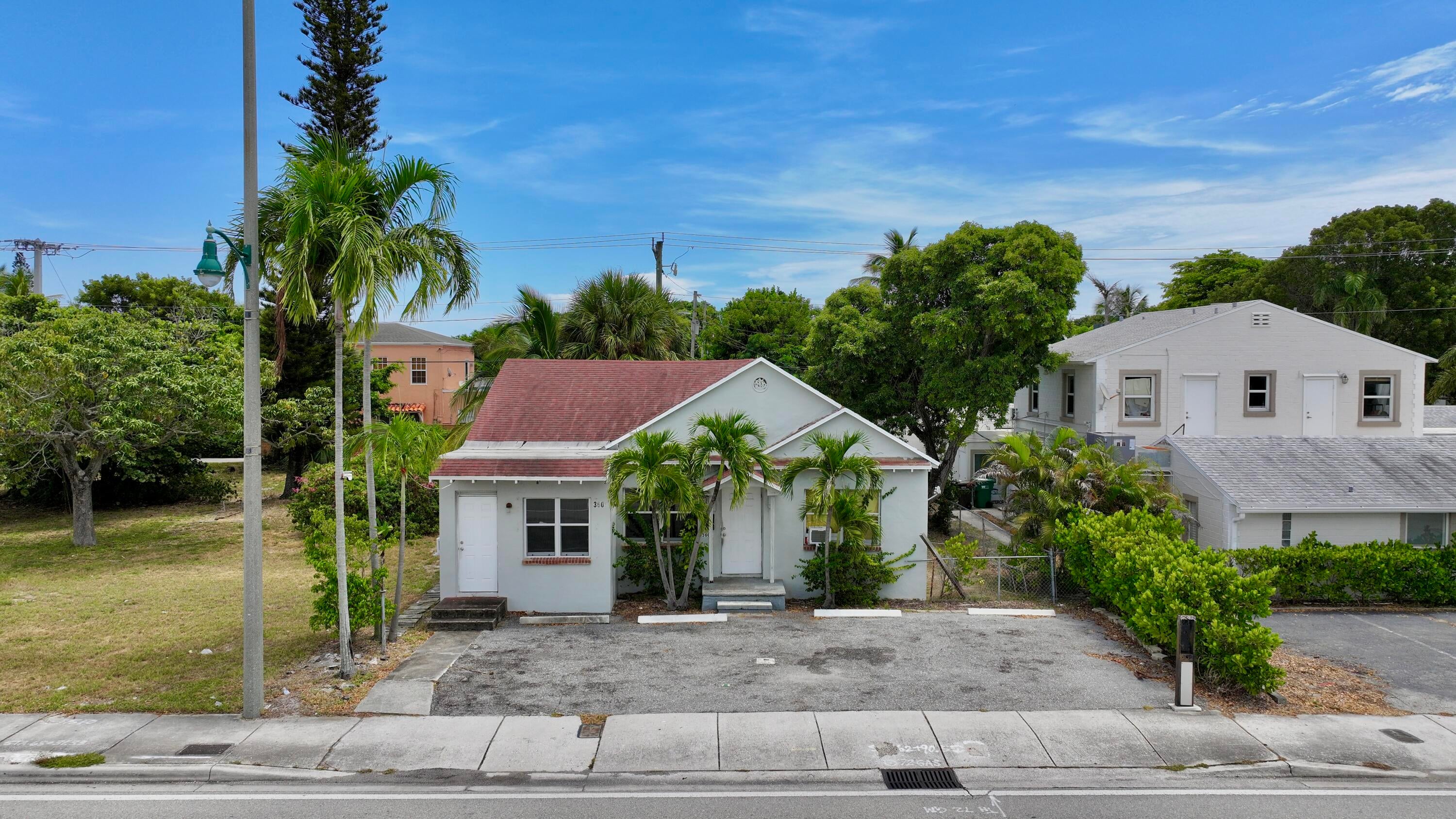 3608 Broadway Avenue