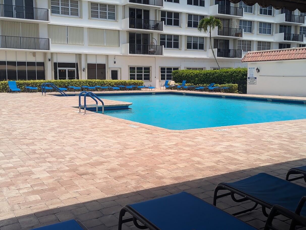 2121 N Ocean Boulevard 1006e
