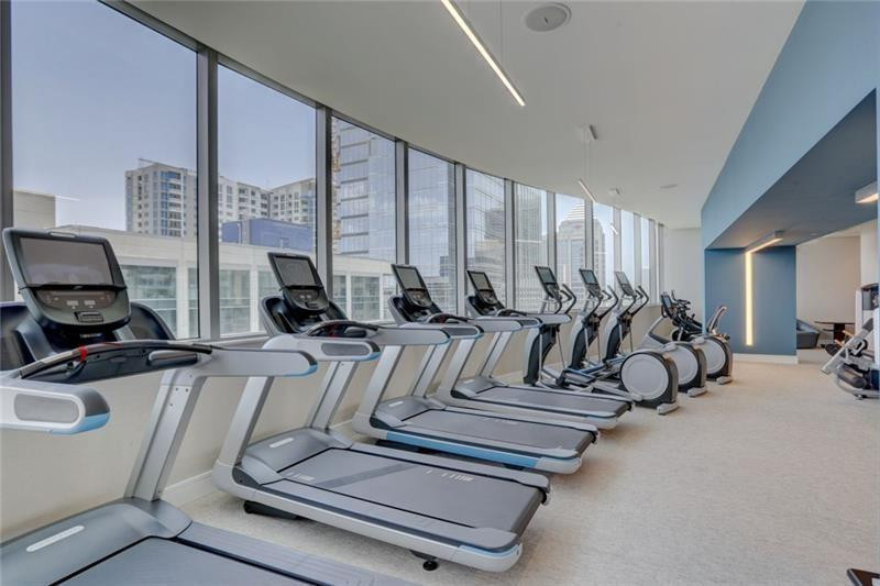 100 LAS OLAS - Residential