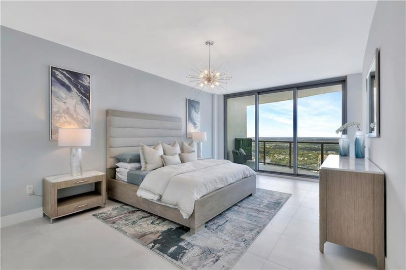 100 LAS OLAS - Residential