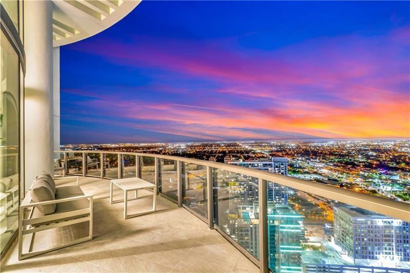 100 LAS OLAS - Residential