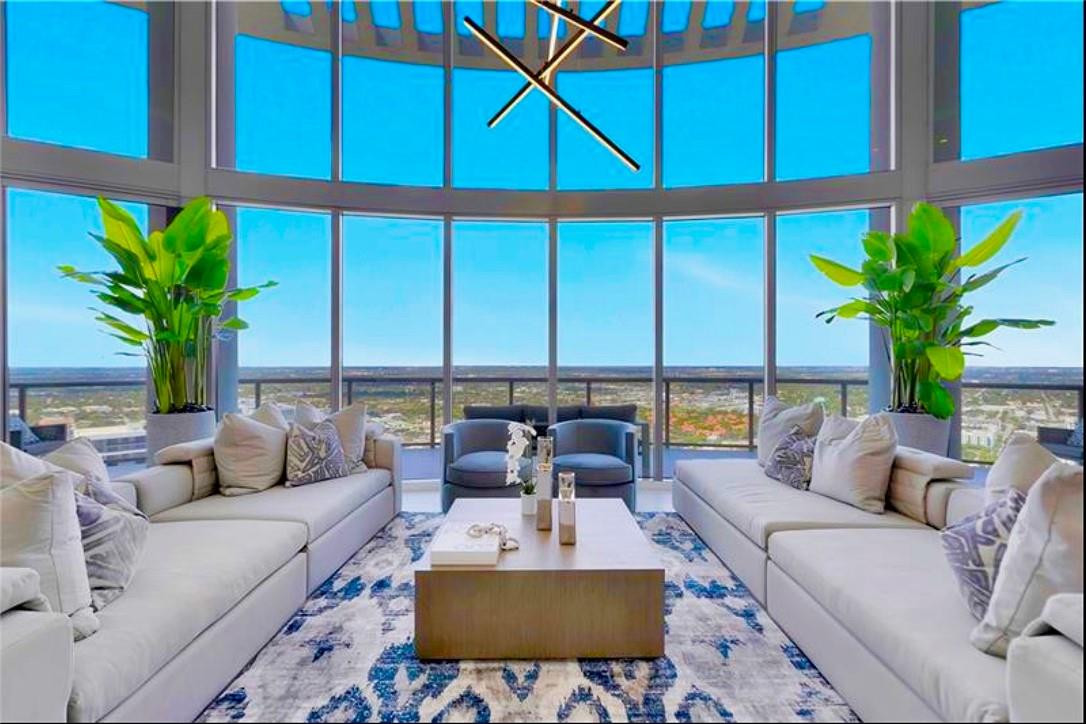 100 LAS OLAS - Residential